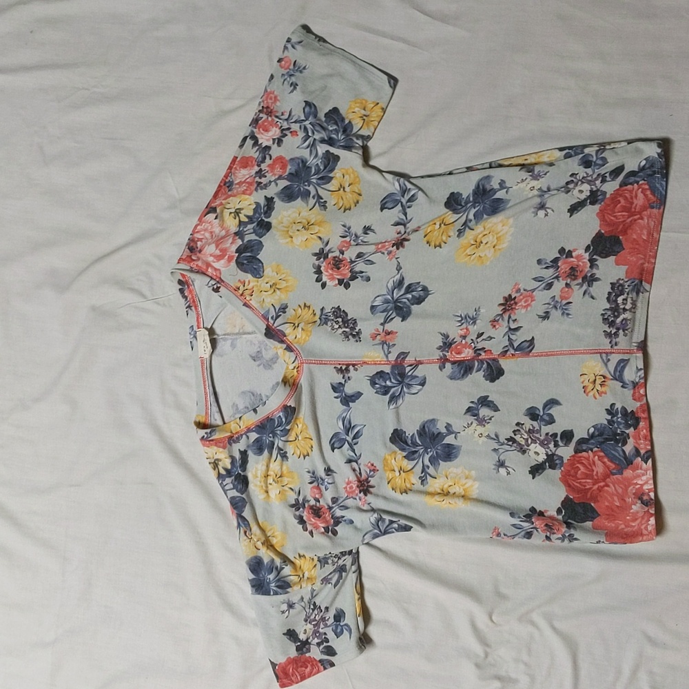 143 Story by Line Up Floral Blouse